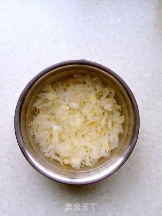 Tremella Lily and Lotus Seed Soup recipe