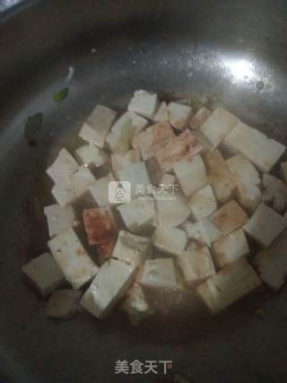 White Jade Inlaid with Jadeite~tofu Stewed Small Cabbage recipe