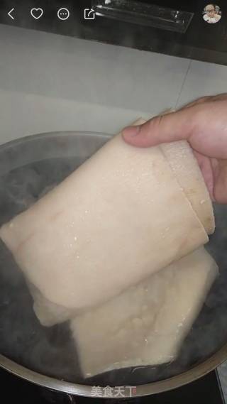 Pork Skin Roll recipe