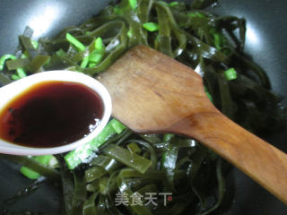 Stir-fried Kelp with Green Pepper recipe