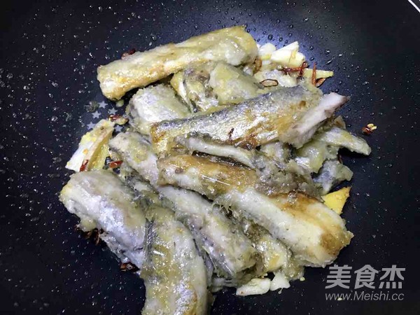 Saury with Potatoes recipe