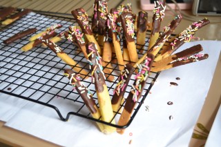 Chocolate Biscuit Sticks-children's Colorful Dreams recipe