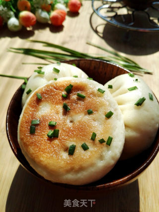 #trust之美# Fried Eggs with Chives and Poached Buns recipe