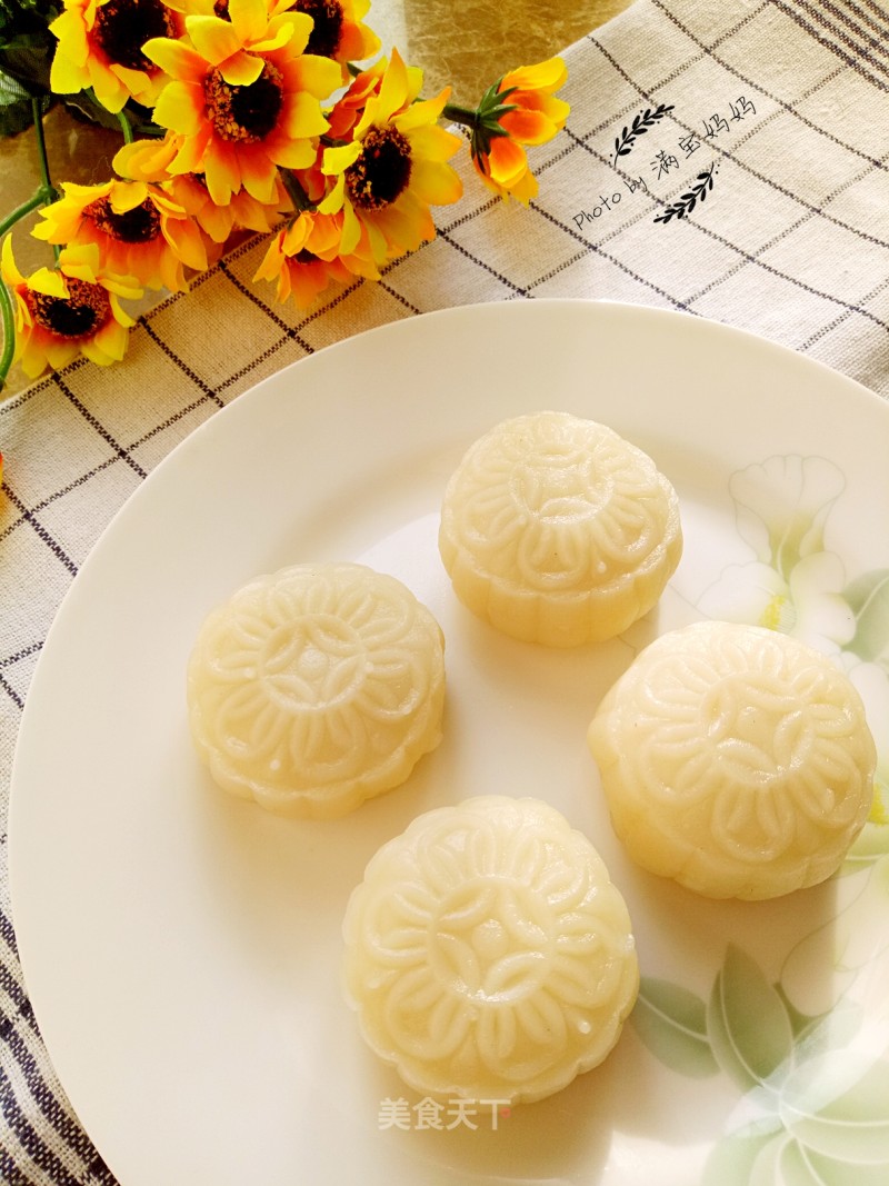 Banana Filling Snowy Mooncakes recipe