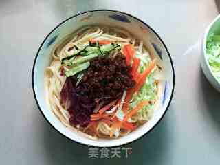 Noodles with Minced Meat and Vegetables recipe