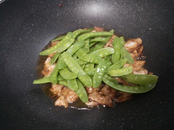 Stir-fried Snow Peas with Mushrooms recipe