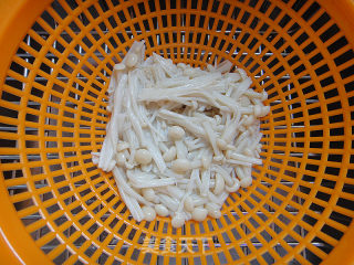 Shredded Chicken Enoki Mushroom recipe