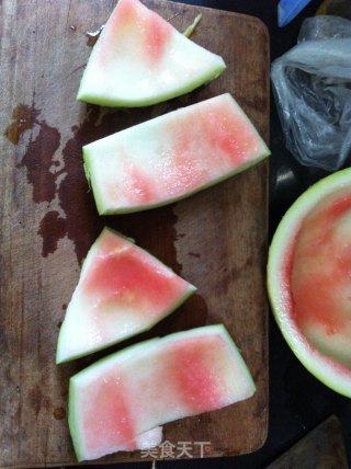 Super Detailed Small Fungus Cold Watermelon Rind-a Home-cooking Dish in The Summer recipe