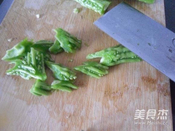 Pepper Bitter Gourd Salad recipe