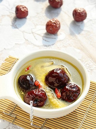 Chicken Soup with Red Dates recipe