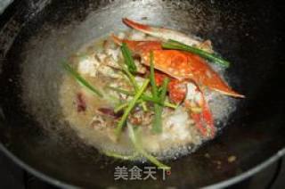 Fried Crab with Ginger and Spring Onion recipe