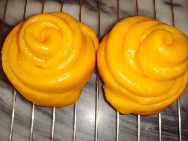 Yellow Rose Steamed Buns recipe