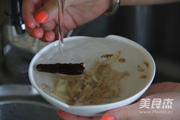 Ganoderma Lucidum Trotters Soup recipe