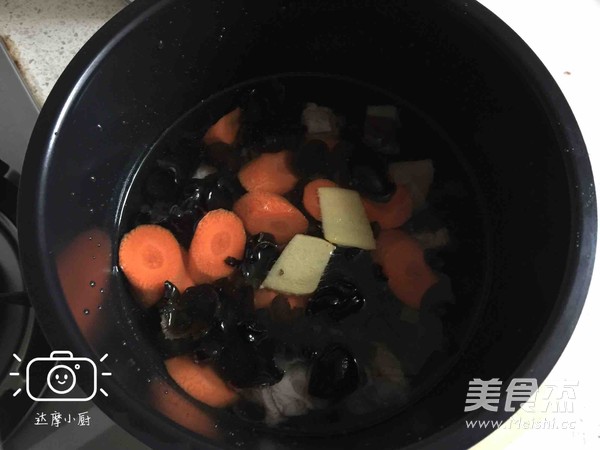 Salted Duck Spare Ribs Soup recipe