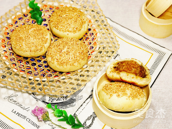 Fresh Meat Meringue Moon Cakes recipe