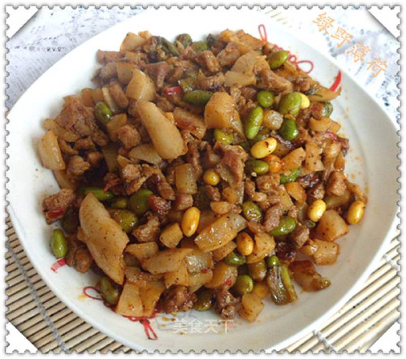 Stir-fried Pork with Spicy Dried Radish