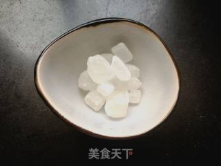 Bayberry and White Fungus Soup recipe