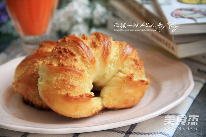 Coconut Flower Roll Bun recipe