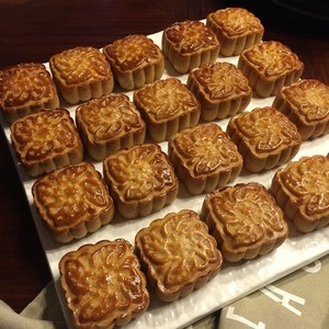 Mung Bean Almond Minced Meat Floss Mooncake recipe