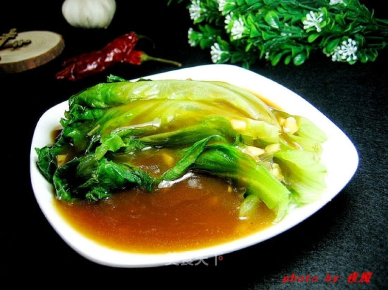 Simple and Healthy-lettuce in Oyster Sauce recipe