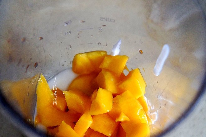 Mango Yogurt Smoothie recipe
