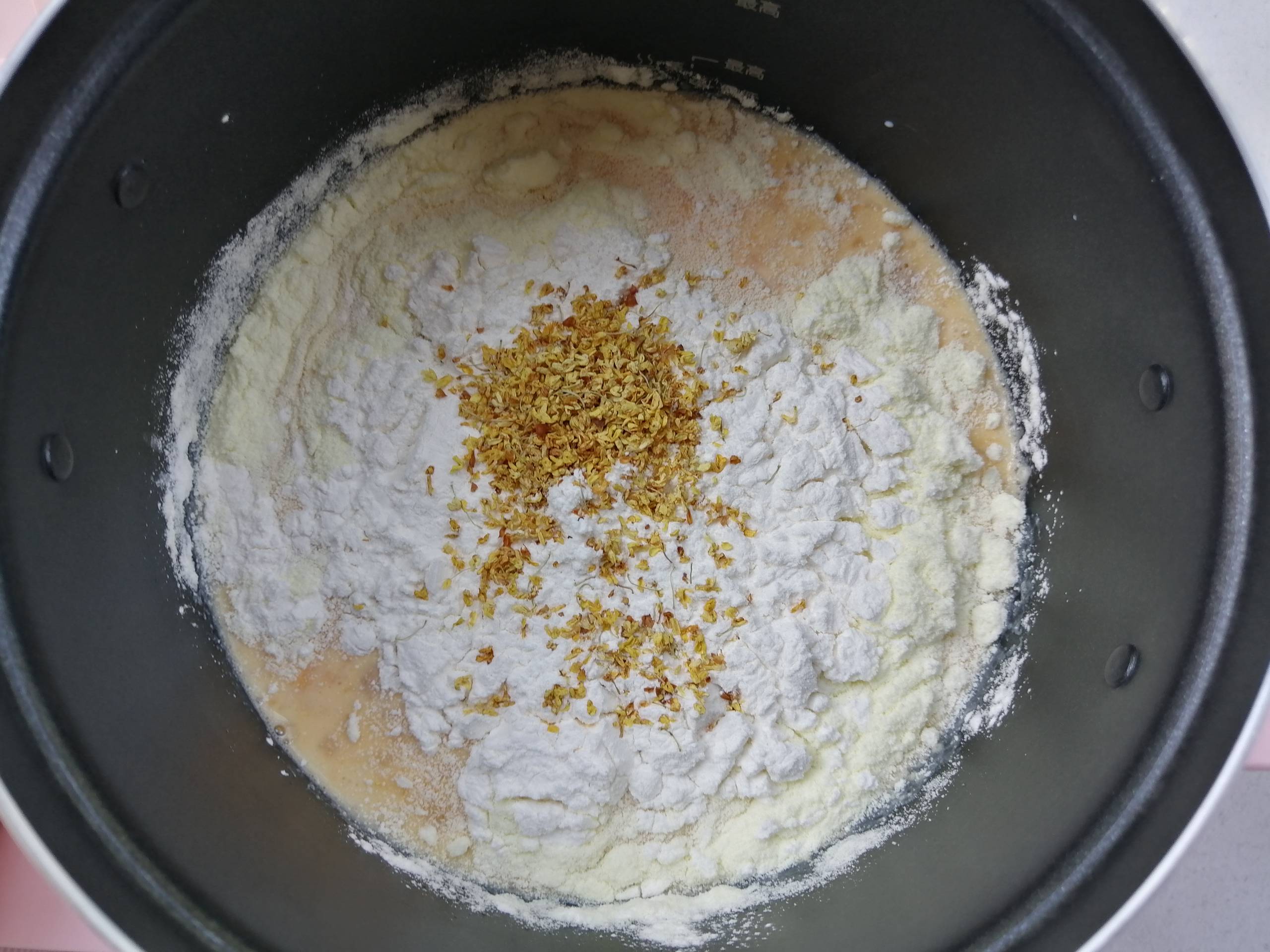 Cinnamon Custard Snowy Mooncakes recipe