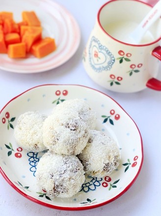 Glutinous Rice and Coconut Rice Ball recipe