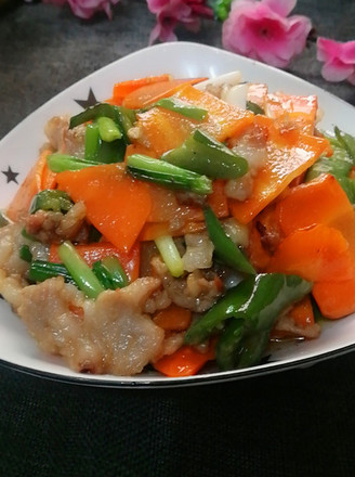 Tasty and Simple Stir-fried Pork with Chili recipe