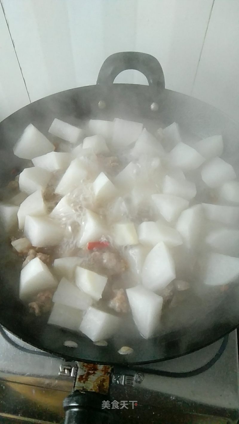 Radish Stewed Pork Ribs Soup recipe