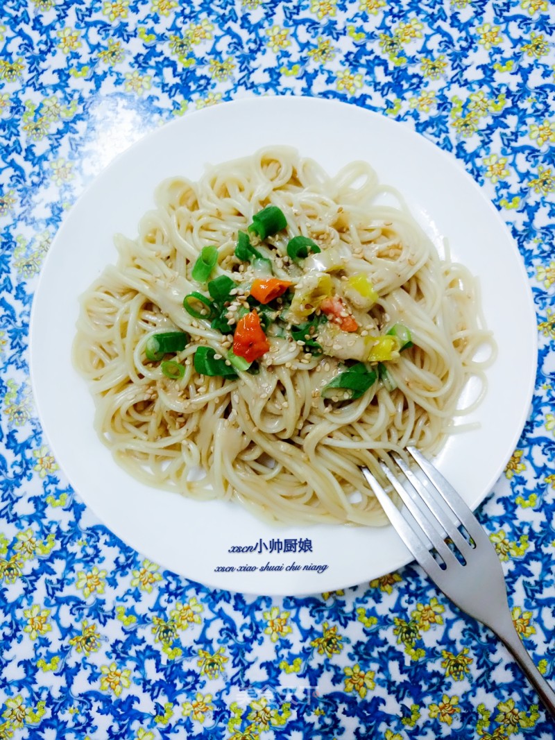 Yunsi Noodles with Pickled Peppers and Cold Sauce recipe