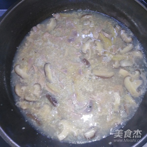 Mushroom and Pork Liver Soup recipe