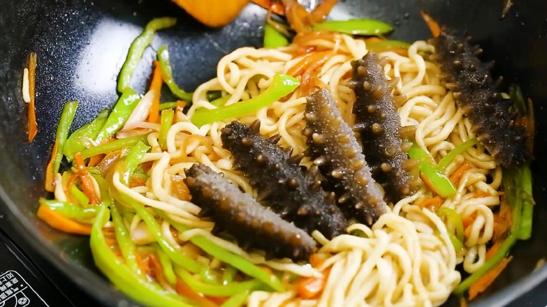 Fried Noodles with Sea Cucumber recipe