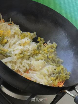 Fried Potato Shreds with Sauerkraut recipe