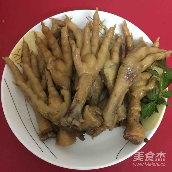 Braised Chicken Feet, Braised Bones in Sauce, Braised Eggs, A Pot of Braised Water recipe