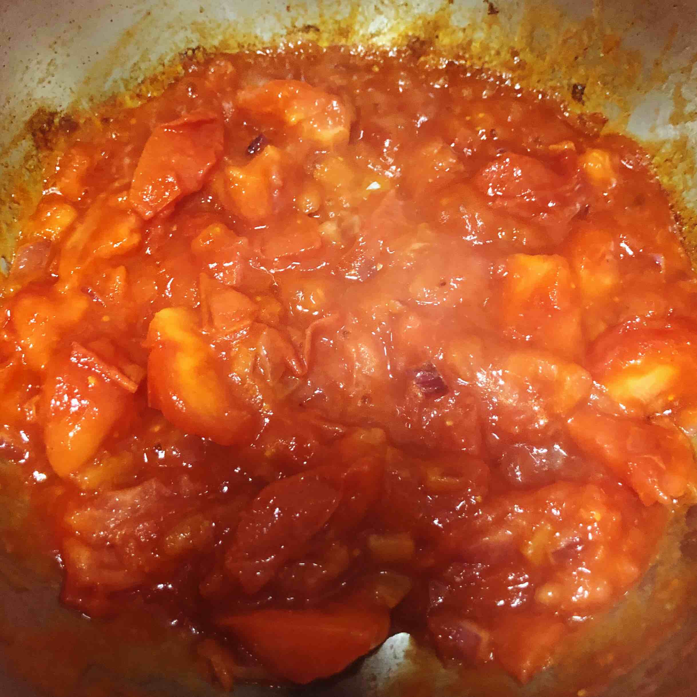 Spiral Pasta with Tomato Red Sauce recipe