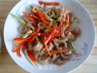 Garlic Sprouts Mixed with Pork Skin recipe