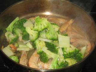 Stir-fried White Shrimp with Broccoli recipe