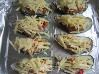 Baked Mussels with Pickled Pepper and Cheese recipe