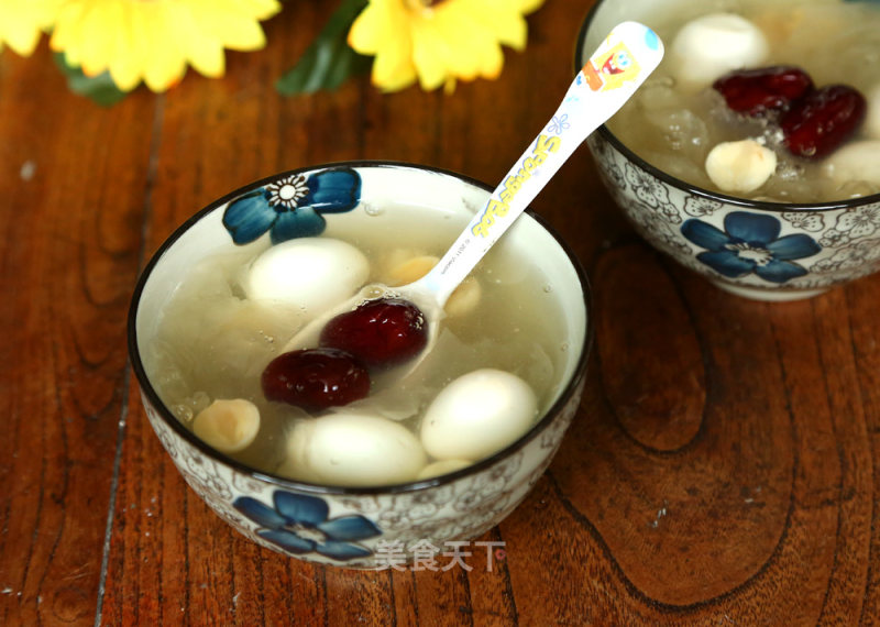 Quail Eggs, Red Dates and White Fungus Soup recipe