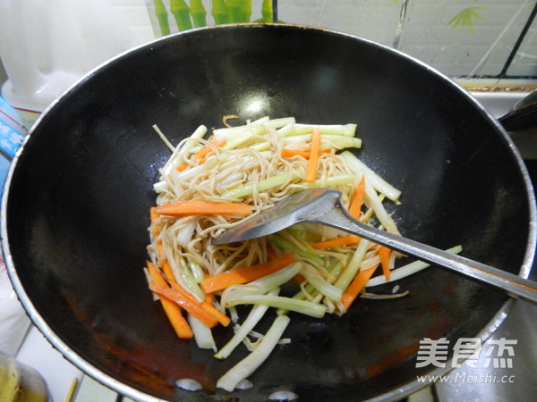 Stir-fried Shredded Beans with Celery recipe