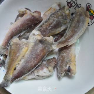 Crispy Fried Small Yellow Croaker recipe