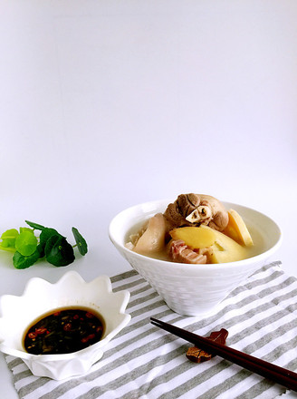 Winter Bamboo Shoots Trotters Soup