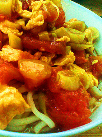 Tomato Beans and Egg Noodles