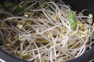 Braised Noodles with Beans recipe