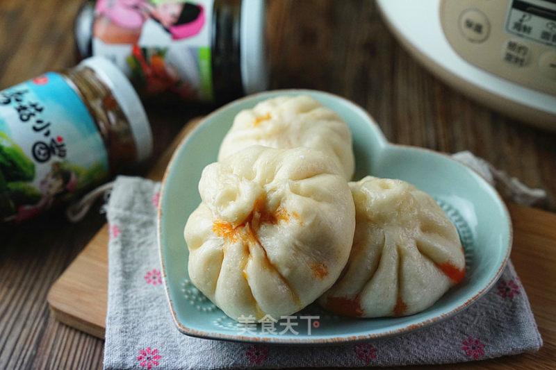 Pork Buns with Mushroom Sauce recipe