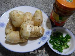 Stir-fried Taro with Beef Sauce recipe
