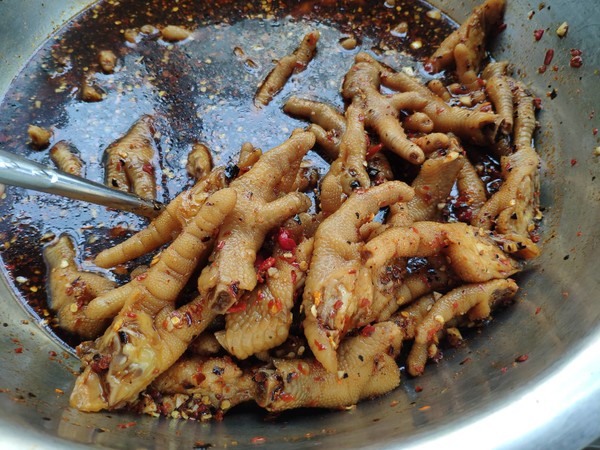 Hu Lazi Chicken Feet recipe