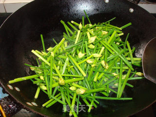 Stir-fried Pork Heart with Leek Flower recipe