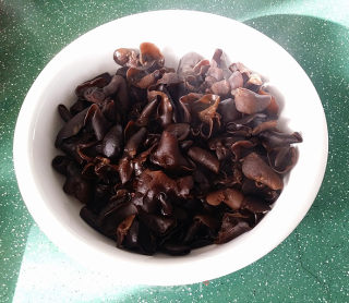 Fungus Cold Walnuts recipe