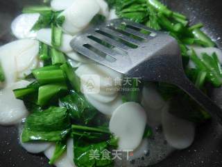 Stir-fried Rice Cake with Egg and Rape recipe